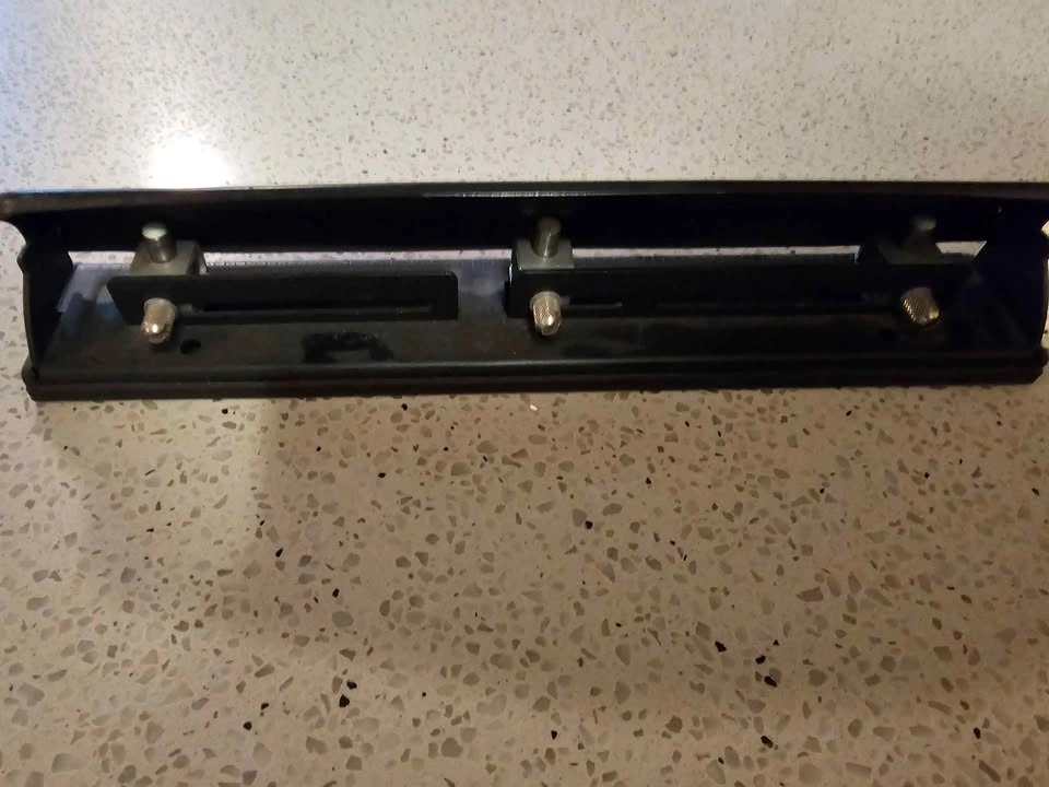 Black 3-Hole Paper Punch - photo 2