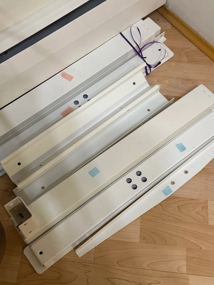 Work desk (sit/stand) Ikea SKARSTA - photo 5