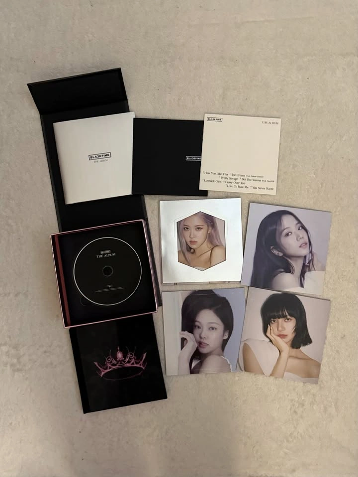 BLACKPINK Merch & Album Bundle - photo 3