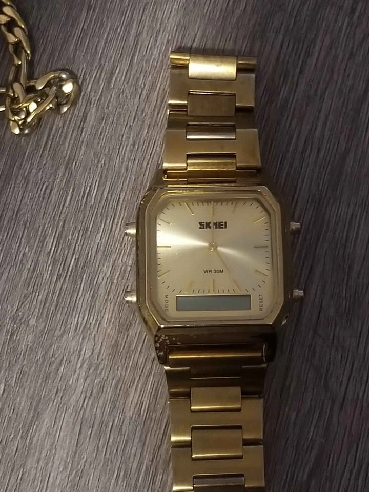 *SEND OFFER* Gold Watch & Stainless Gold Chain - photo 2