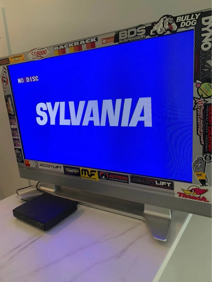 TV with DVD player - photo 2