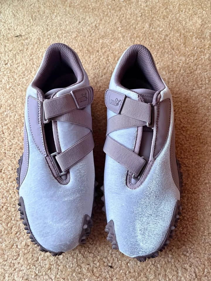 Slip-on sneakers