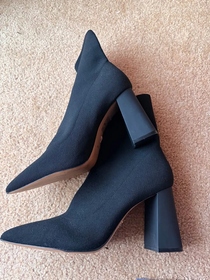 Black ankle boots - pointed tip, block heels - photo 3