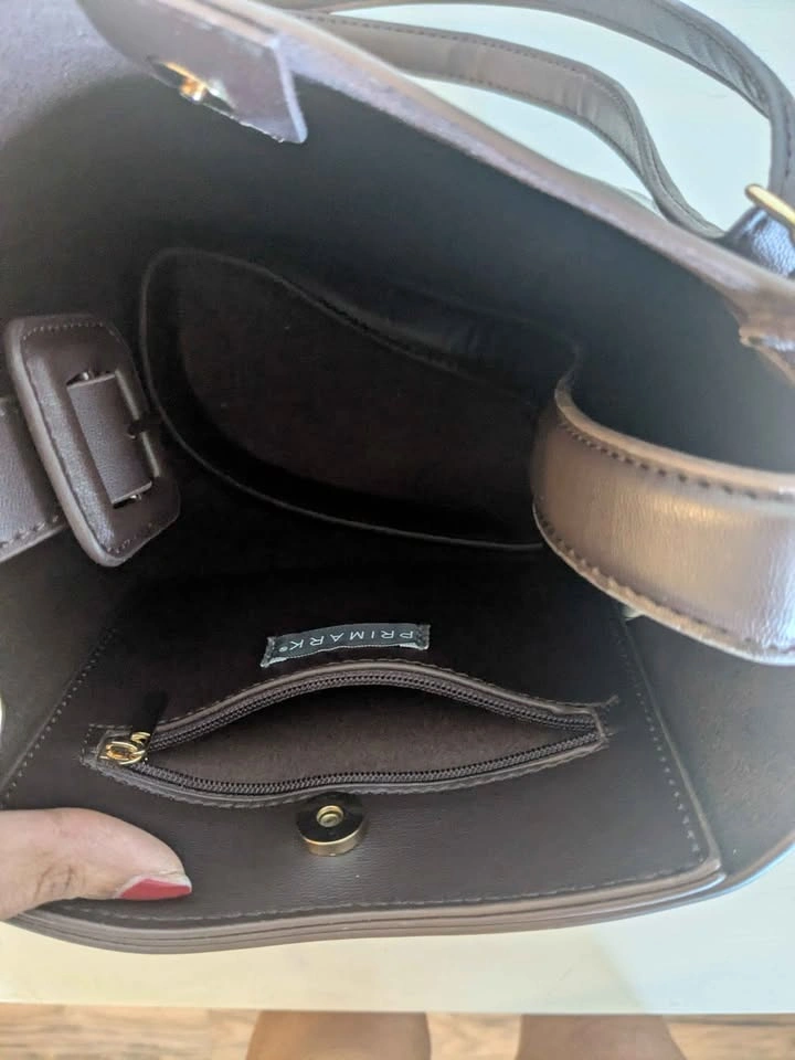 Chocolate brown shoulder bag - photo 3