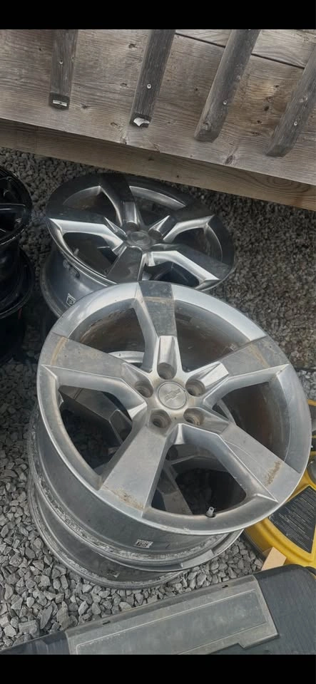 2010 Camaro rims oem - photo 2