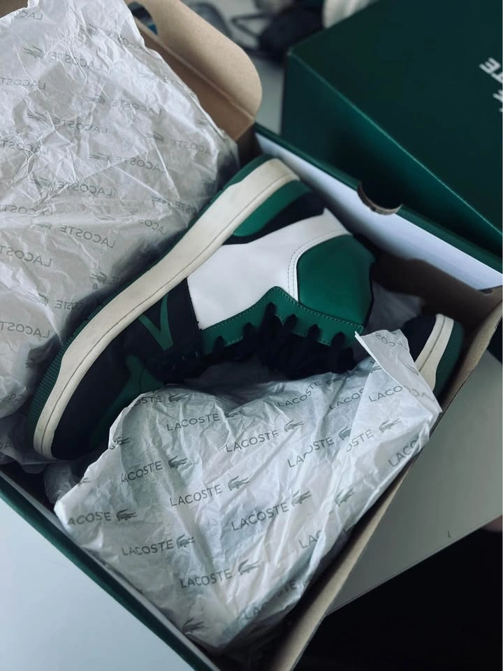LACOSTE MEN's L001 Mid smooth leather sneakers - photo 4