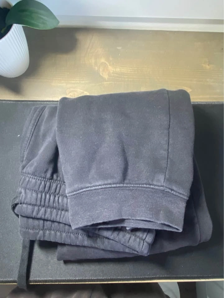 Black H&M Sweats - M Cuffed - photo 5