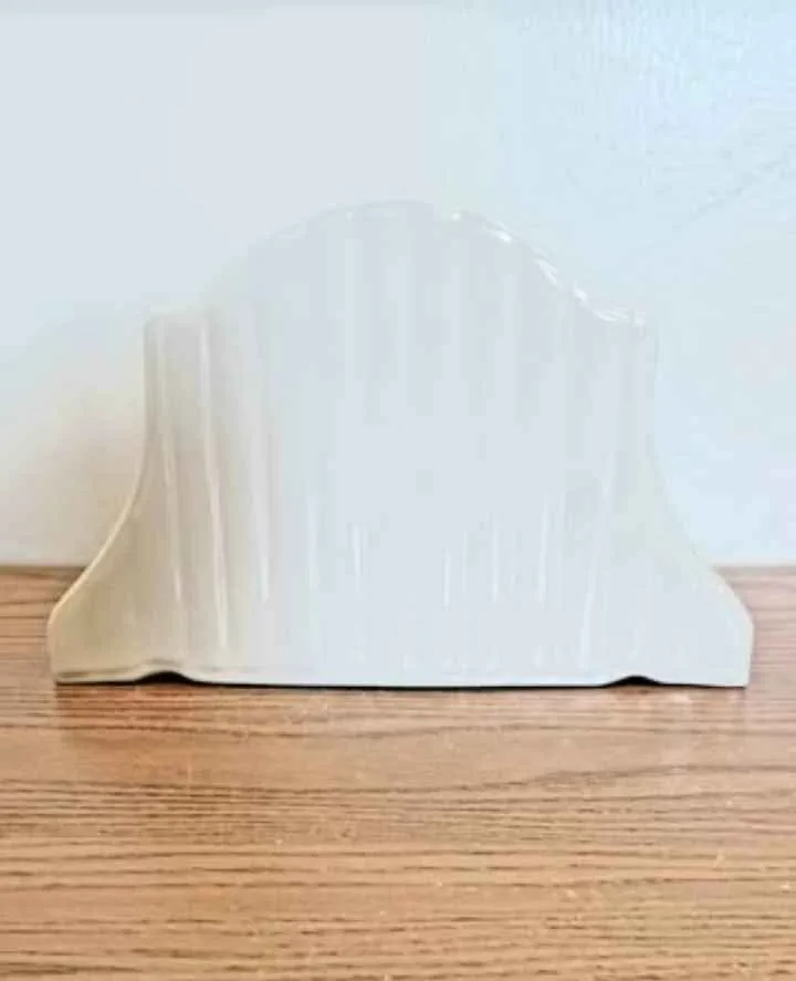 Vtg.German Hand Painted Dongal Ireland Parian China Clock image indicator(6)