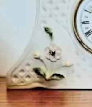 Vtg.German Hand Painted Dongal Ireland Parian China Clock image indicator(10)