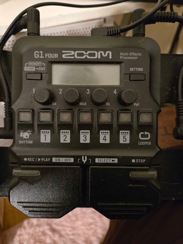 Zoom G1 Four Amp-sim/Multi-FX pedal