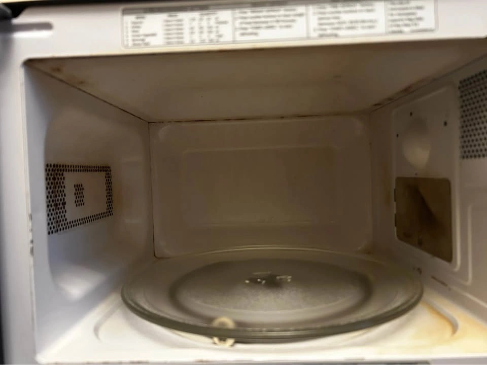 Microwave Oven - photo 3