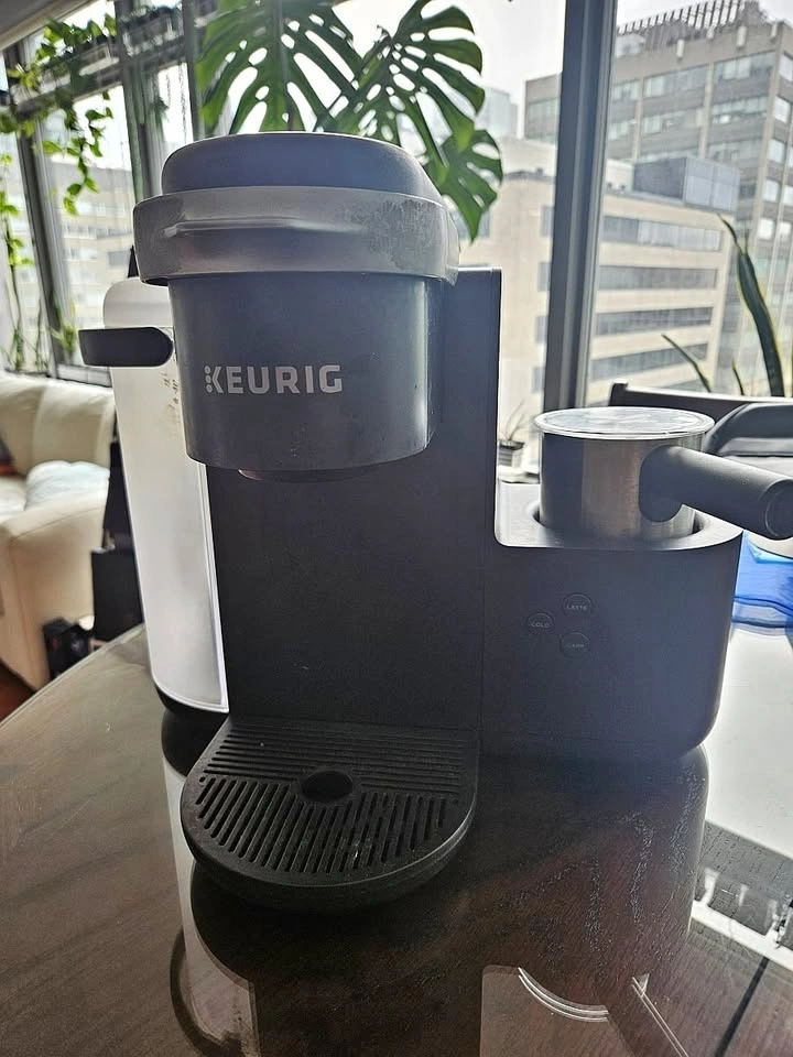 Keurig K-Café K-Cup Coffee Machine Milk Frother Water Filter