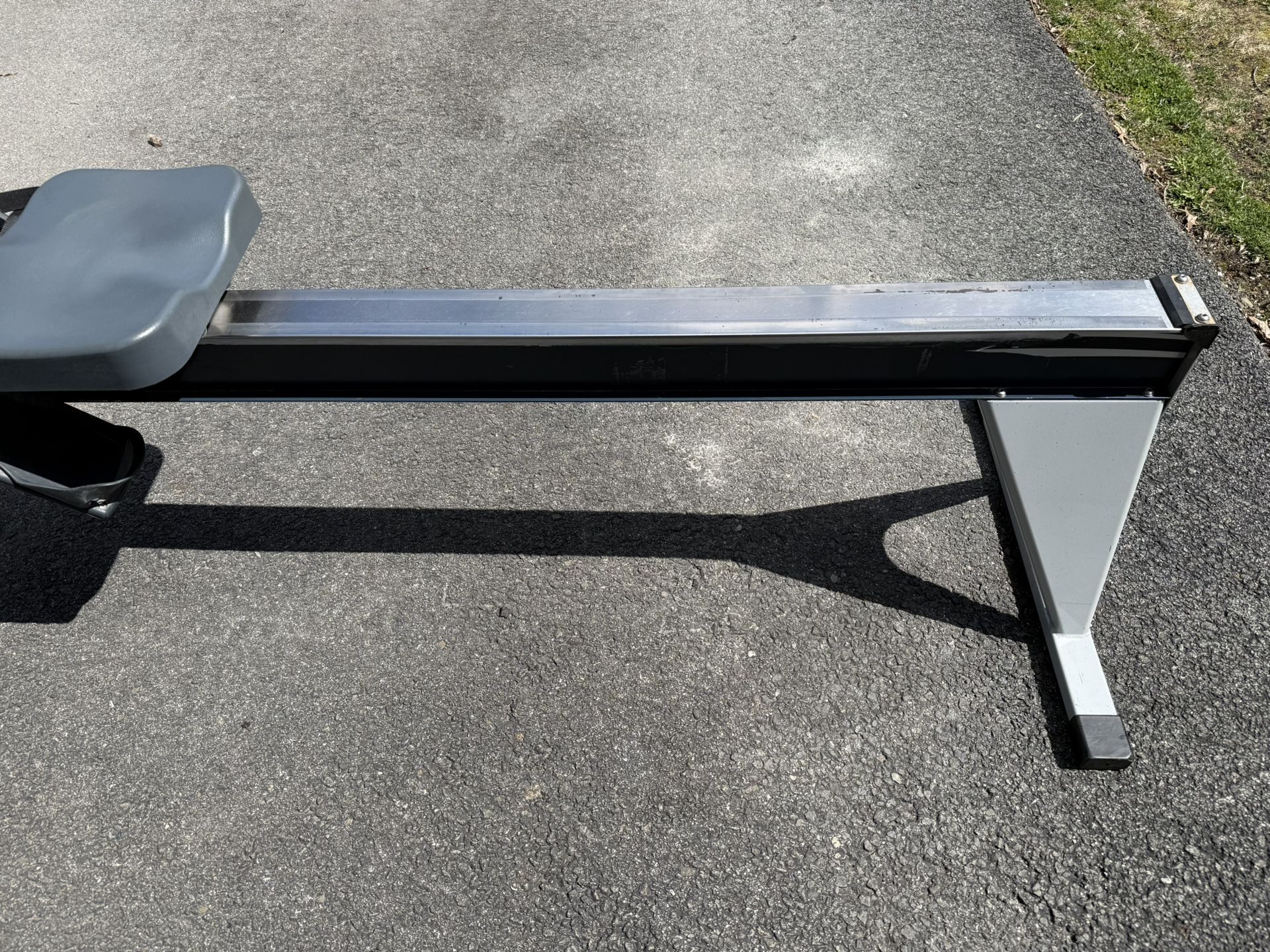 Concept 2 RowERG Rower - Excellent Condition - photo 4