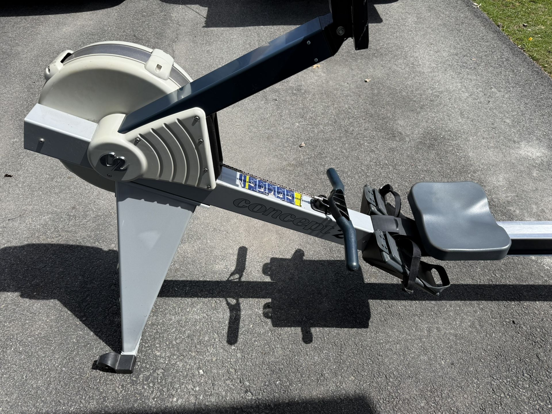 Concept 2 RowERG Rower - Excellent Condition - photo 5