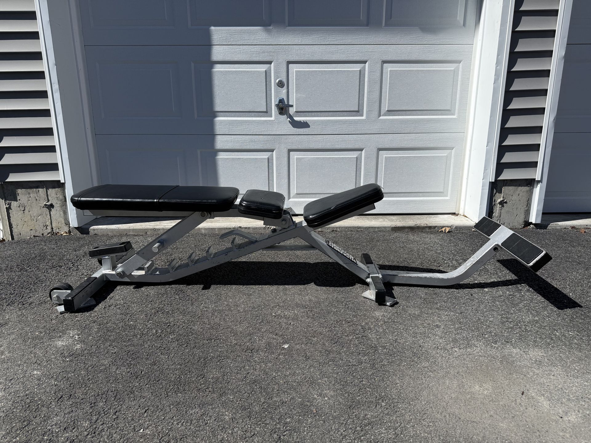 Hammer Strength FWADJ commercial adjustable gym weight bench - photo 3