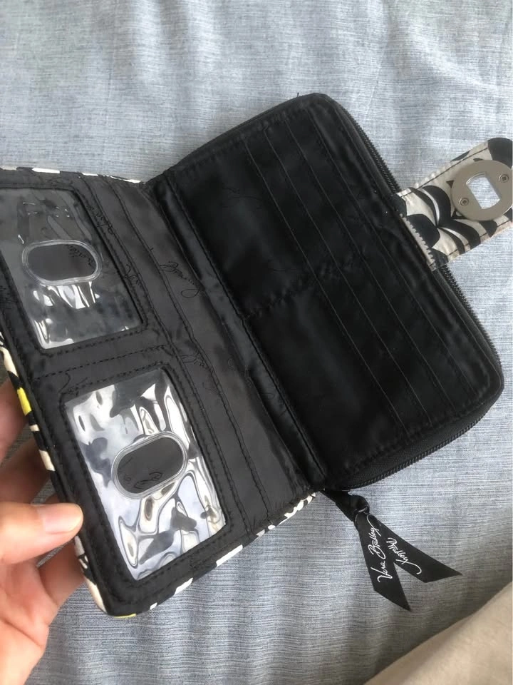 Vera Bradley Black and White Floral Turnlock Wallet - photo 3