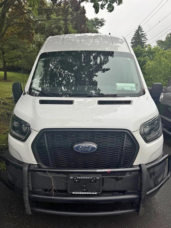 2025 Ford E350 Super Duty Cargo