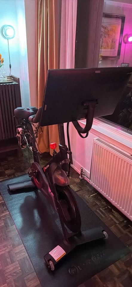 Peloton Bike (Gen 1) - photo 3