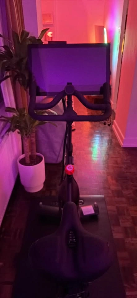 Peloton Bike (Gen 1) - photo 4