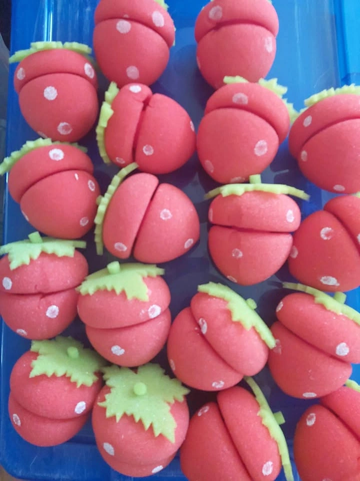 18 Strawberry Shaped Foam Hair Curlers
