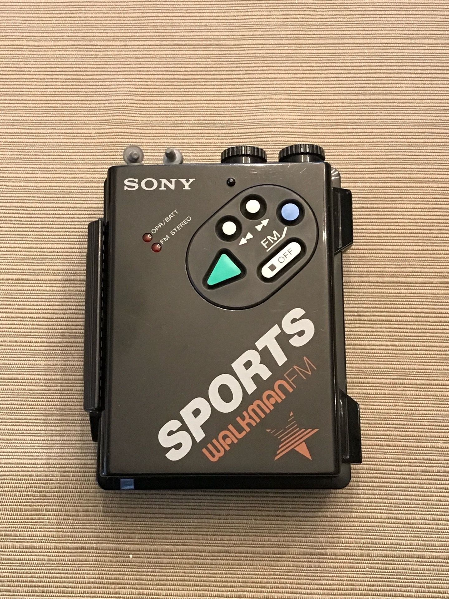 SONY SPORTS FM WALKMAN