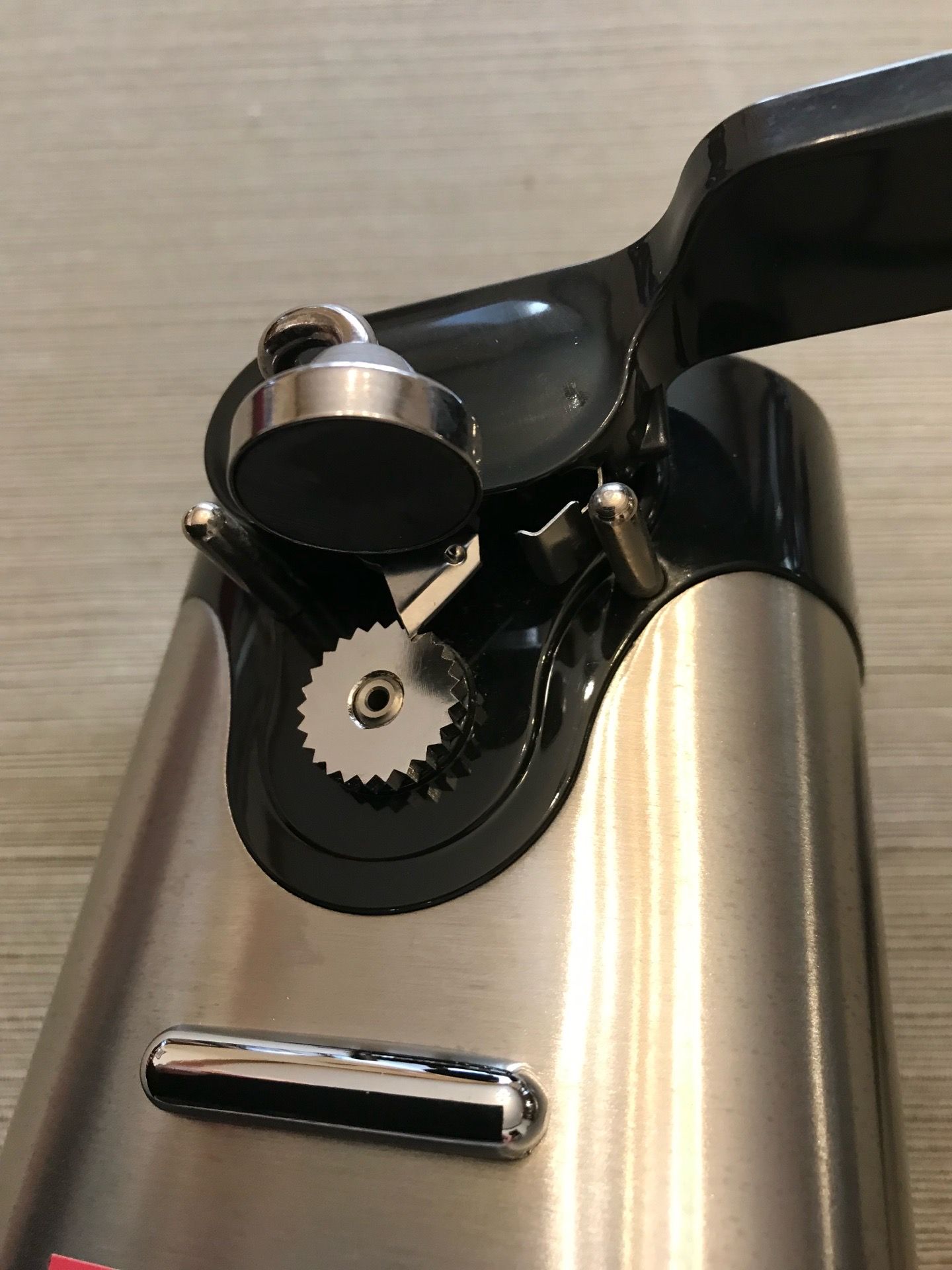 CUISINART DELUXE STAINLESS STEEL CAN OPENER - photo 2