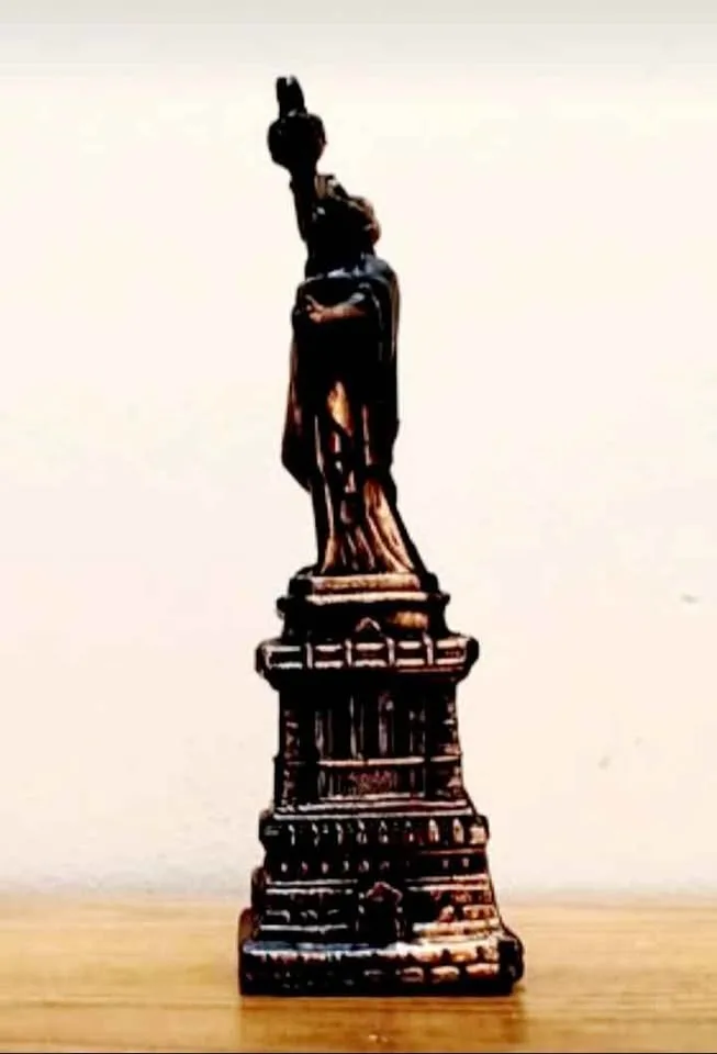 Bronze Statue of Liberty Statue image indicator(4)