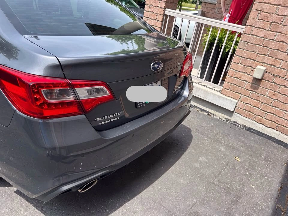 Subaru Legacy 3.6R AWD - photo 4
