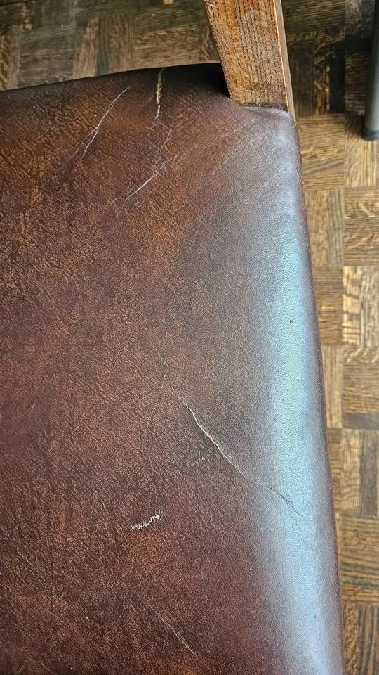 2 x Solid wood and leather matching side chairs - photo 3