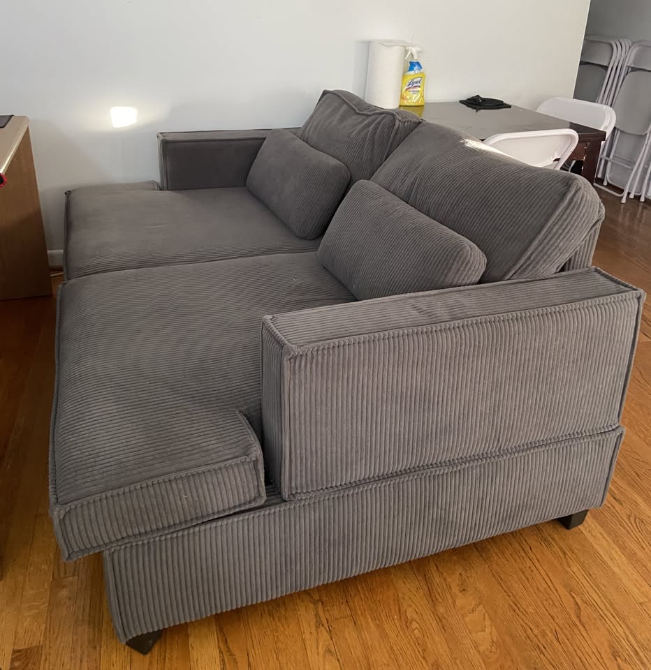 Gray Sofa - Great Condition - photo 3