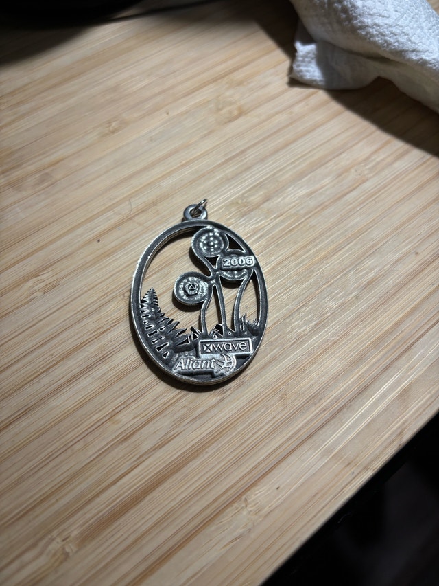 Aliant Xwave 2006 Commemorative Pewter Fiddlehead Pendant - photo 2
