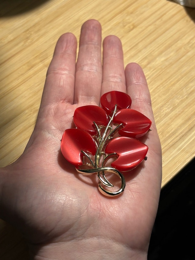 Vintage CORO Brand Red Leaf Brooch with Gold Tone Trim - photo 5