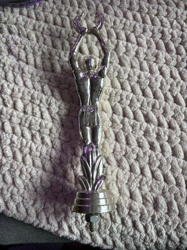 Vintage 1986 Victory Trophy Topper - photo 2