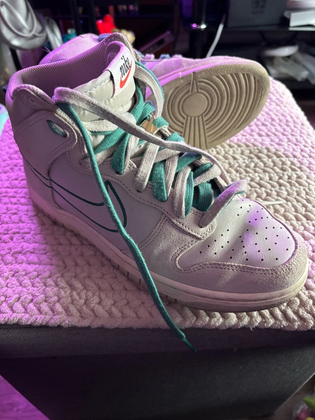 Nike Dunk High SE “First Use” Edition 2021 Size 8 - Lightly Used