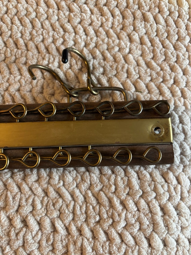 Vintage Wooden Tie Hanger - photo 5