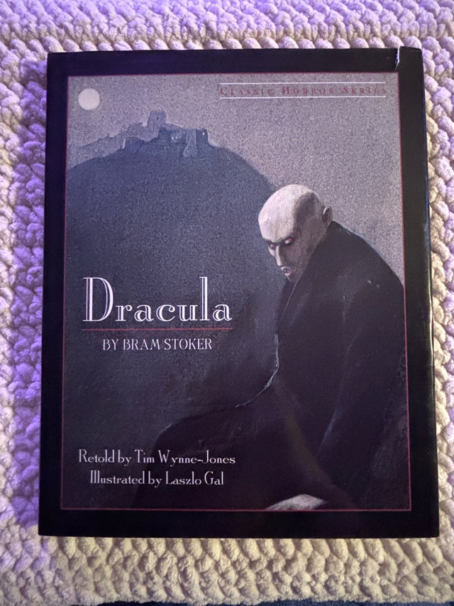1st Edition Dracula - Bram Stoker, Tim Wynne-Jones, Laszlo Gal