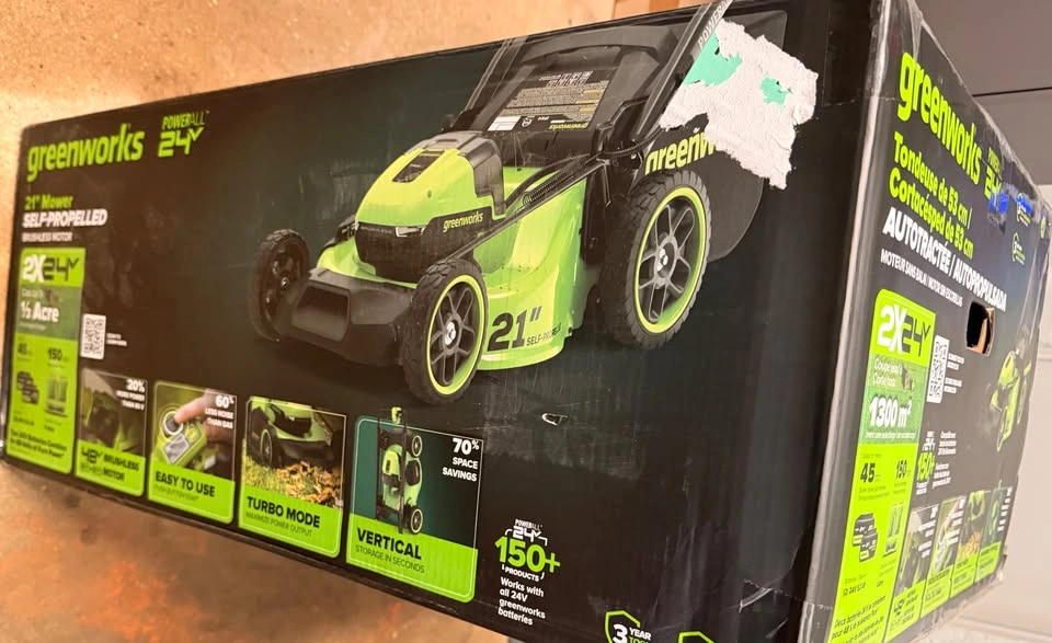 Greenworks 2x24V 21" Self-Propelled Mower with Batteries - photo 2