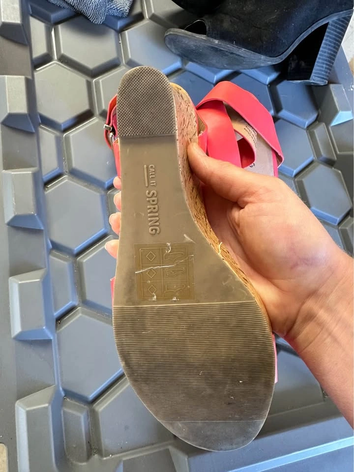 Ladies Call It Spring coral wedge size 10 - photo 2