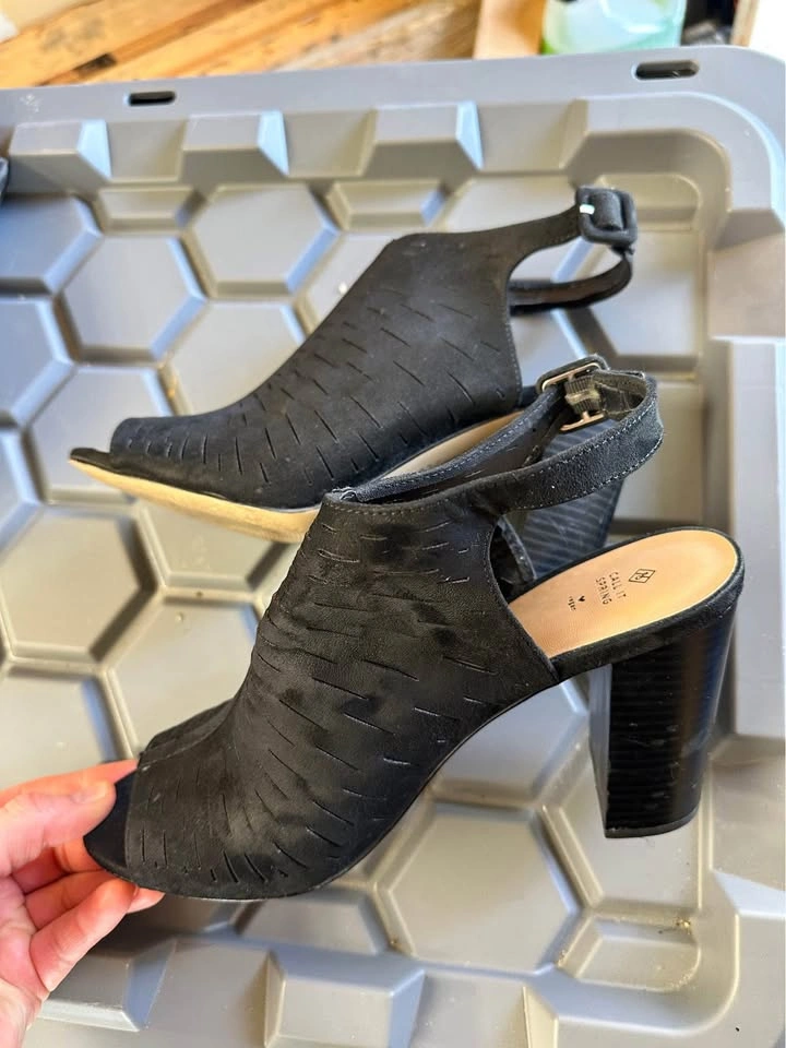 Ladies Call it Spring Suede peep toe bootie size 10 - photo 2