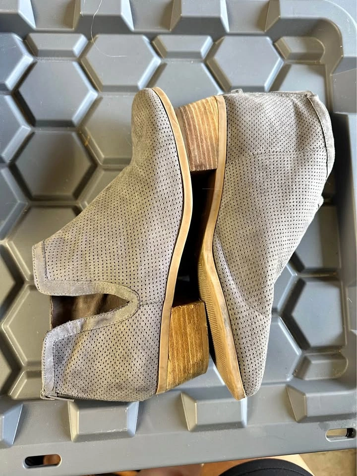 Ladies Call It Spring Boots size 10