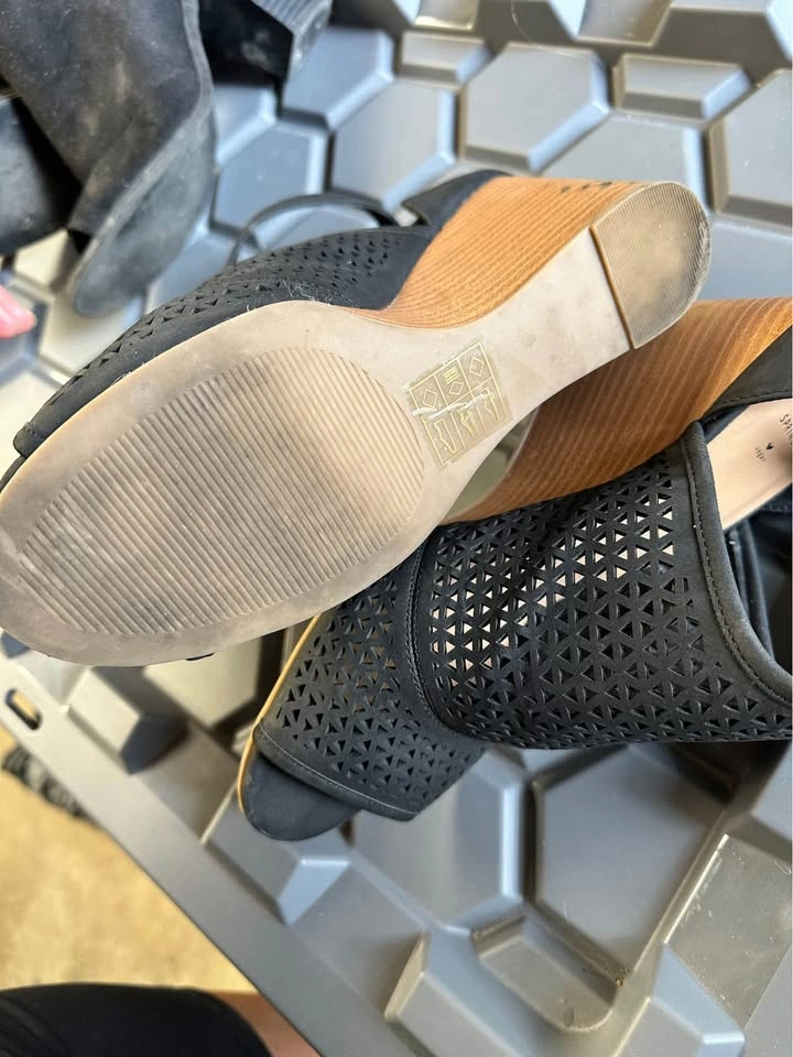 Ladies Call It Spring peep toe wedge size 10 - photo 3