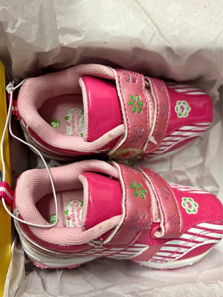 Strawberry Shortcake Toddler Sneakers – New in Box