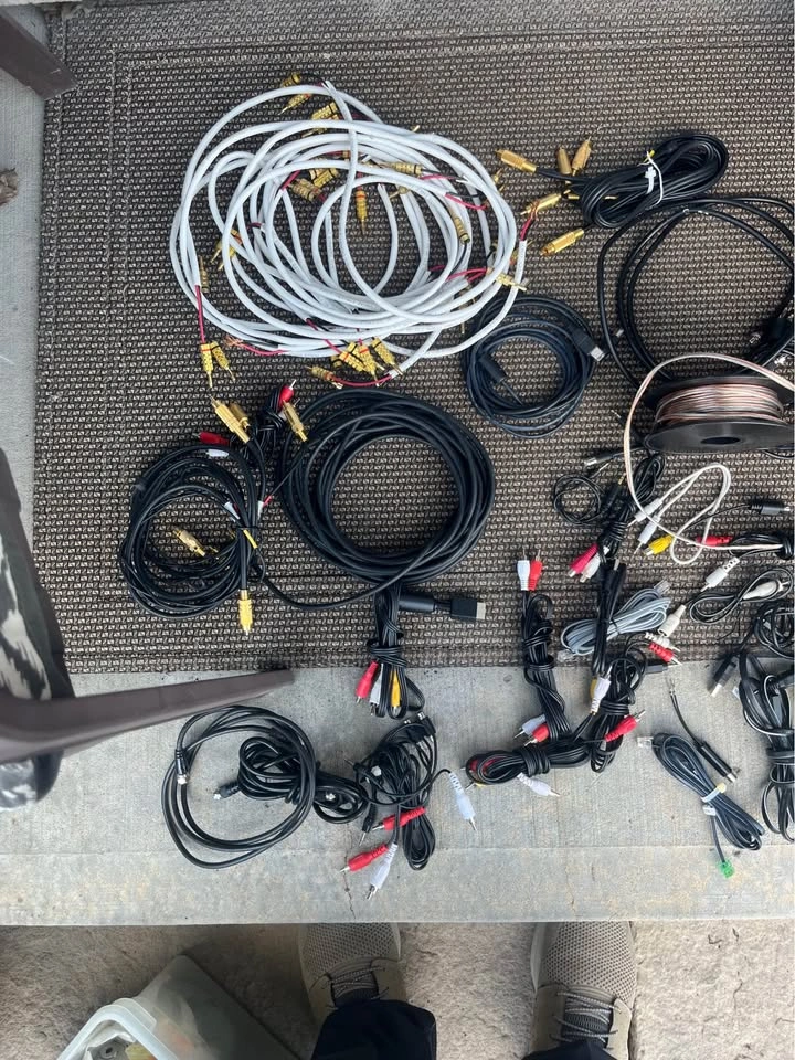 Miscellaneous audio video cables - photo 2