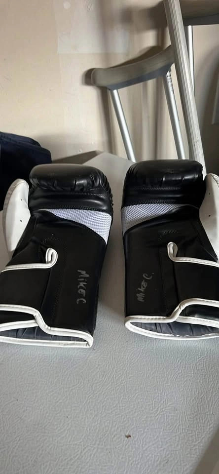 9Rounds gloves and hand wraps - photo 3