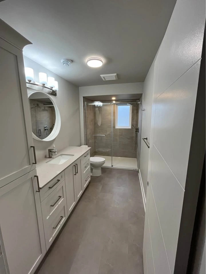 3 Beds 1 Bath - Apartment - photo 5