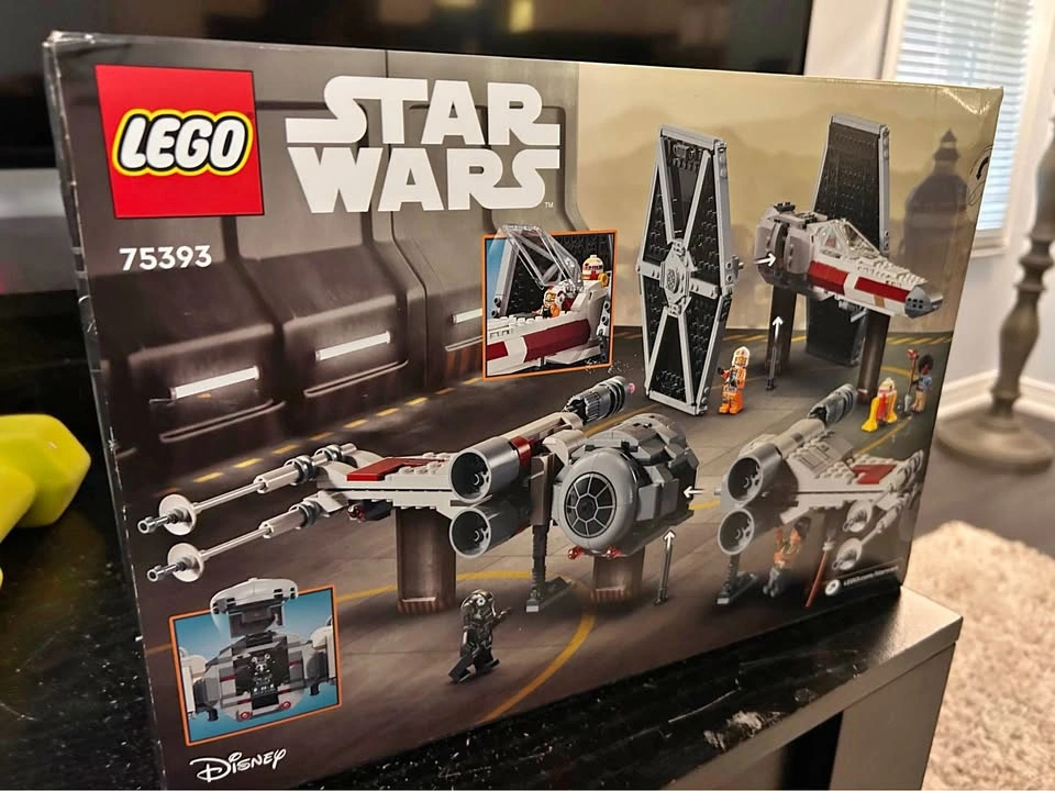 LEGO Star Wars TIE Fighter & X-Wing Mash-up 75393
