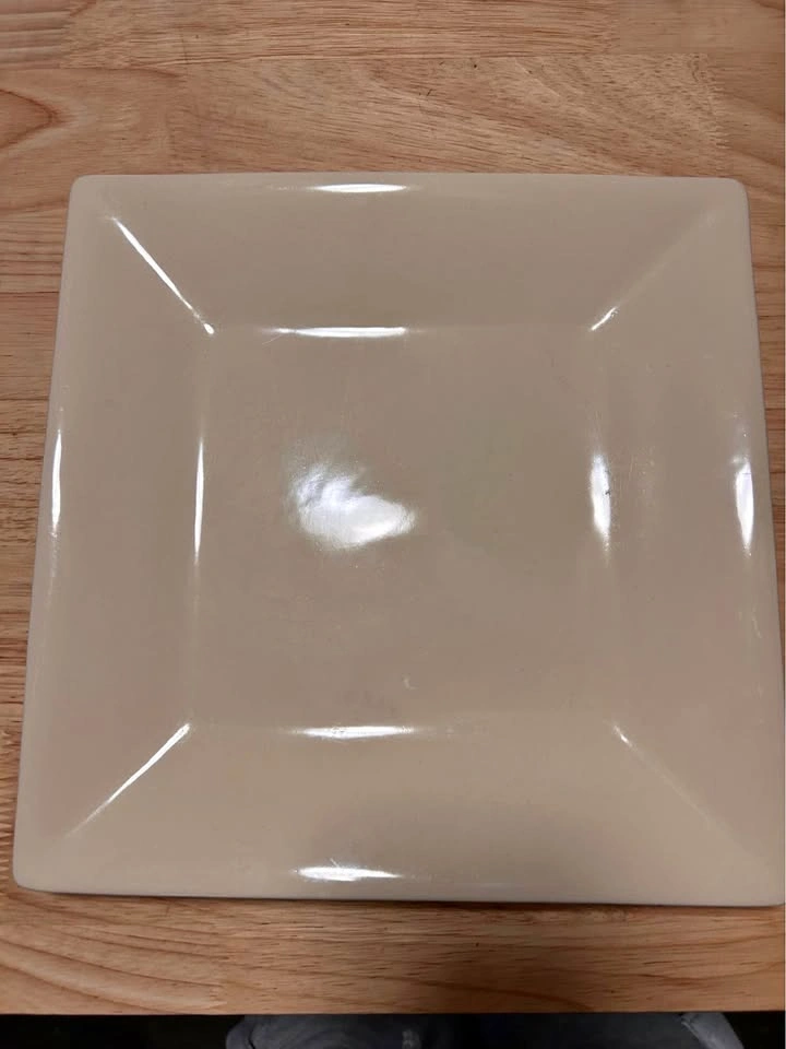 8 Dinner Plate