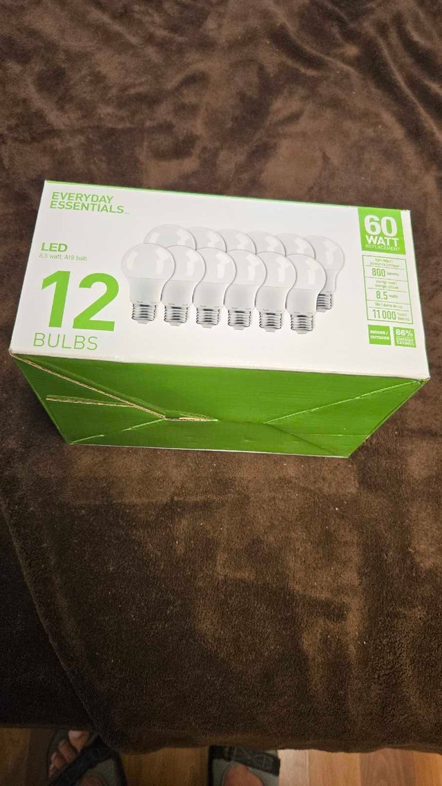 LED 8.5 watt bulbs 10 count brand new - photo 2