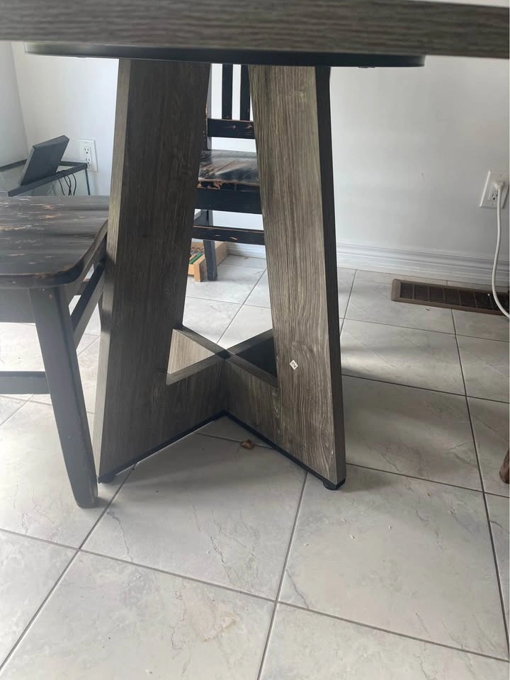 Round dining/Kitchen Table - photo 2
