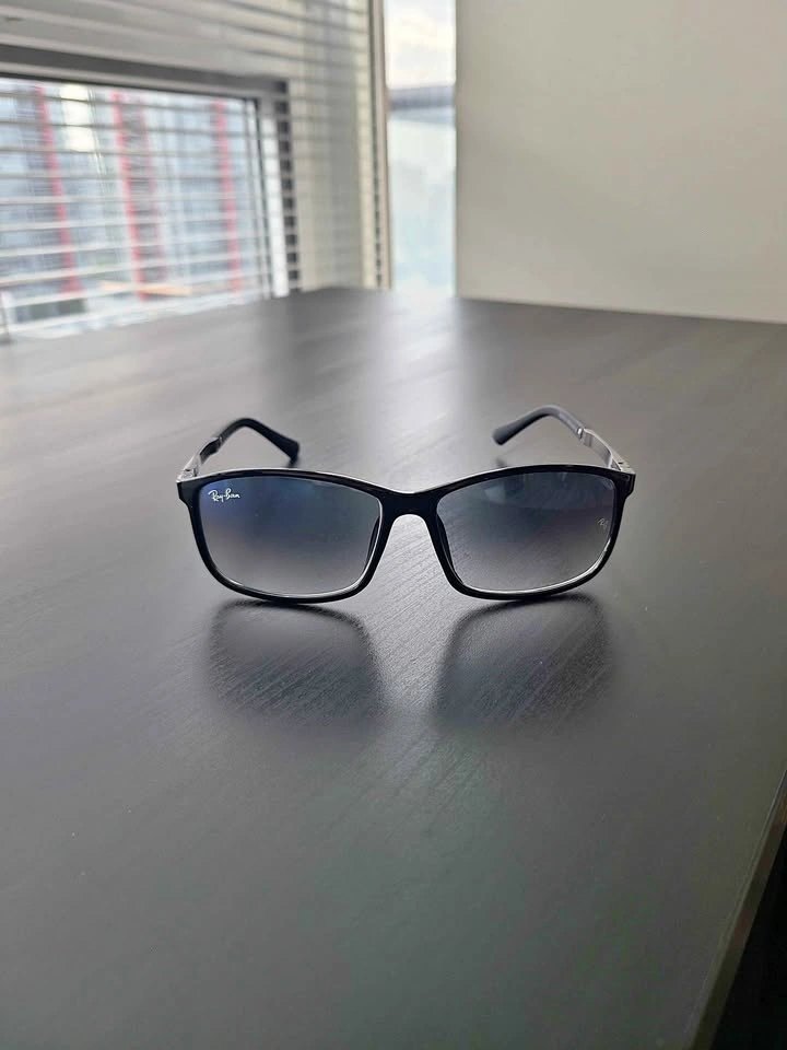 Ray-Ban Sunglasses RB4232 – Excellent Condition - Unisex